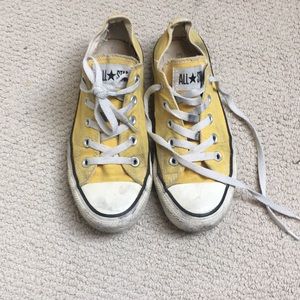Converse - Yellow, Low top, size 6